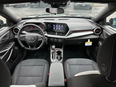 New Mosaic Black Metallic 2026 Chevrolet Trax 1RS FWD - photo 20 - Stock #260919