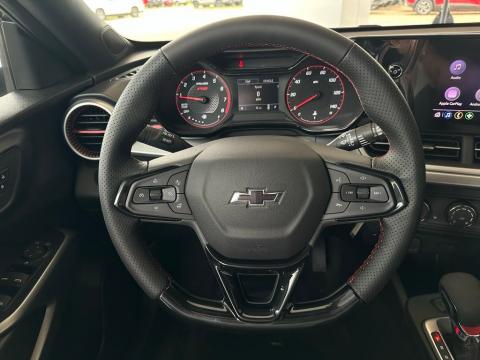 New Mosaic Black Metallic 2026 Chevrolet Trax 1RS FWD - photo 19 - Stock #260755