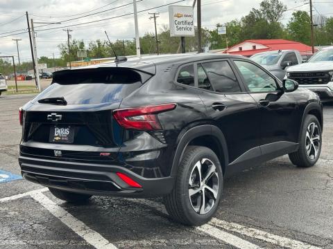 New Mosaic Black Metallic 2026 Chevrolet Trax 1RS FWD - photo 6 - Stock #260755