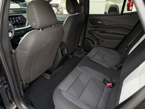 New Mosaic Black Metallic 2026 Chevrolet Trax 1RS FWD - photo 15 - Stock #261295