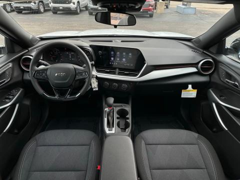 New Summit White 2026 Chevrolet Trax 1RS FWD - photo 20 - Stock #260768