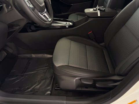 New Summit White 2026 Chevrolet Trax LT FWD - photo 13 - Stock #261280