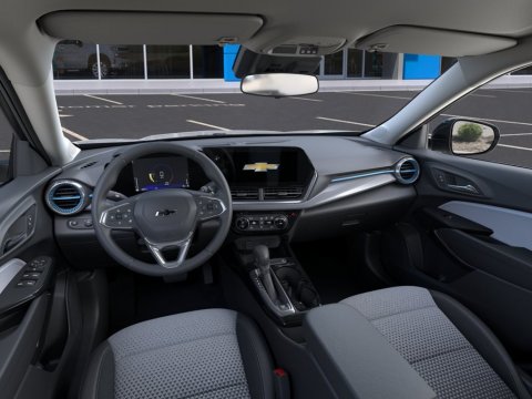 New Summit White 2026 Chevrolet Trax LT FWD - photo 15 - Stock #261429