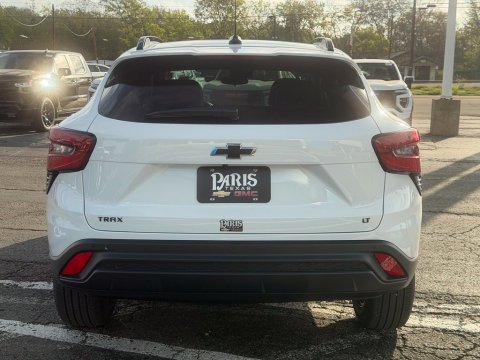 New Summit White 2026 Chevrolet Trax LT FWD - photo 6 - Stock #261429