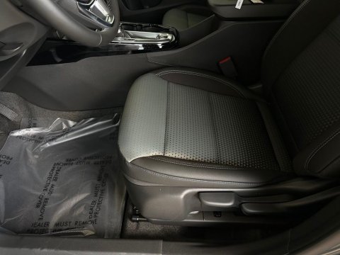 New Cypress Gray 2026 Chevrolet Trax LT FWD - photo 12 - Stock #261132