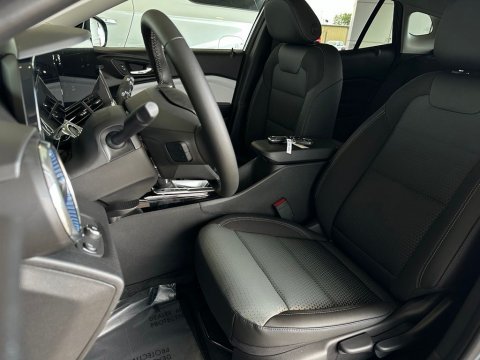 New Cypress Gray 2026 Chevrolet Trax LT FWD - photo 13 - Stock #261132