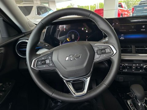 New Cypress Gray 2026 Chevrolet Trax LT FWD - photo 19 - Stock #261132