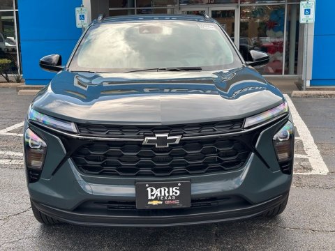 New Cypress Gray 2026 Chevrolet Trax LT FWD - photo 2 - Stock #261132