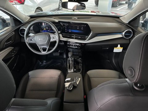 New Cypress Gray 2026 Chevrolet Trax LT FWD - photo 20 - Stock #261132