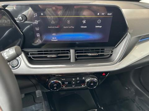 New Mosaic Black Metallic 2026 Chevrolet Trax LT FWD - photo 24 - Stock #261013