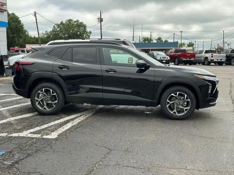New Mosaic Black Metallic 2026 Chevrolet Trax LT FWD - photo 4 - Stock #261013