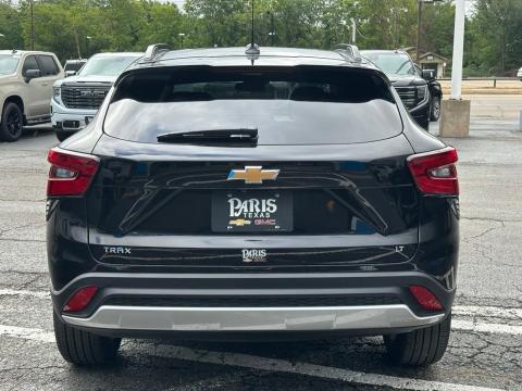 New Mosaic Black Metallic 2026 Chevrolet Trax LT FWD - photo 5 - Stock #261013