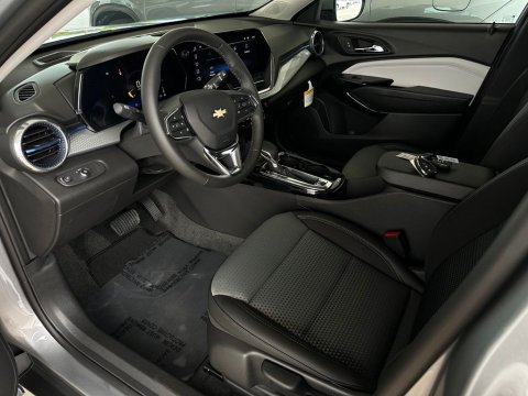 New Sterling Gray Metallic 2026 Chevrolet Trax LT FWD - photo 10 - Stock #261061