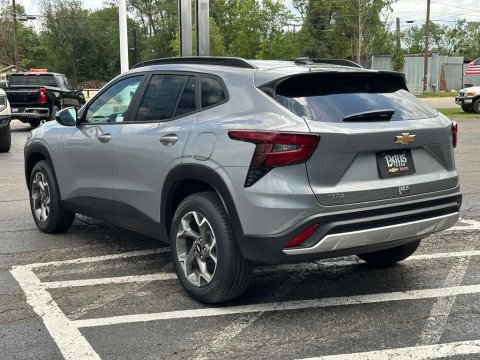 New Sterling Gray Metallic 2026 Chevrolet Trax LT FWD - photo 7 - Stock #261061