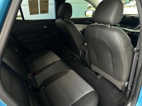 Pre-Owned Marina Blue Metallic 2025 Chevrolet Trax LT FWD - photo 19 - Stock #260774A