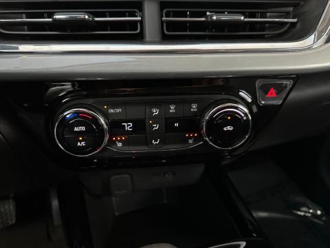 Pre-Owned Marina Blue Metallic 2025 Chevrolet Trax LT FWD - photo 26 - Stock #260774A