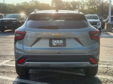 New Sterling Gray Metallic 2026 Chevrolet Trax LT FWD - photo 5 - Stock #261246
