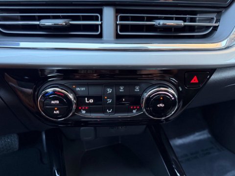 New Sterling Gray Metallic 2026 Chevrolet Trax LT FWD - photo 26 - Stock #261246