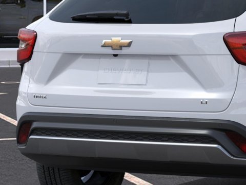 New Summit White 2026 Chevrolet Trax LT FWD - photo 14 - Stock #261340