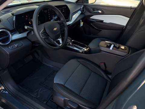 New Cypress Gray 2026 Chevrolet Trax LT FWD - photo 11 - Stock #261428