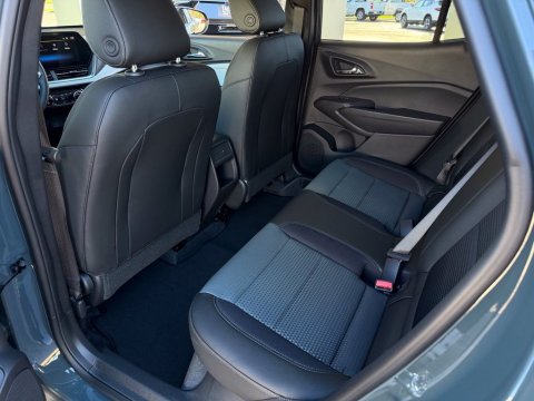 New Cypress Gray 2026 Chevrolet Trax LT FWD - photo 16 - Stock #261428