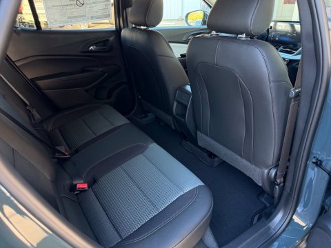 New Cypress Gray 2026 Chevrolet Trax LT FWD - photo 19 - Stock #261428