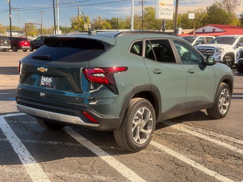 New Cypress Gray 2026 Chevrolet Trax LT FWD - photo 7 - Stock #261428