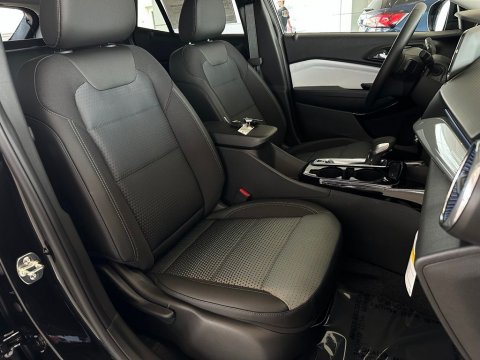 New Mosaic Black Metallic 2026 Chevrolet Trax LT FWD - photo 16 - Stock #261082