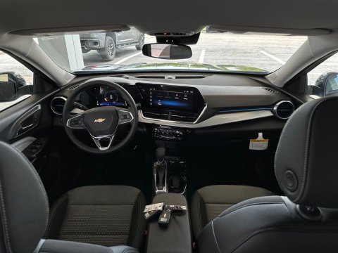 New Mosaic Black Metallic 2026 Chevrolet Trax LT FWD - photo 19 - Stock #261082