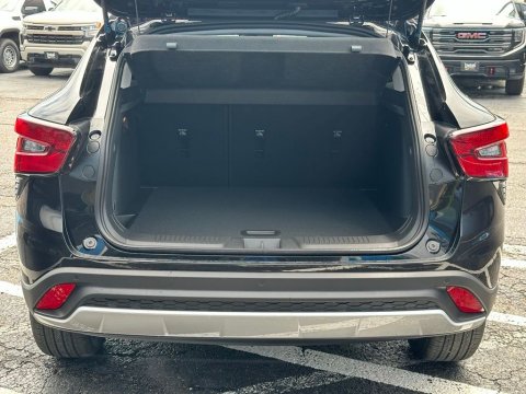 New Mosaic Black Metallic 2026 Chevrolet Trax LT FWD - photo 8 - Stock #261082