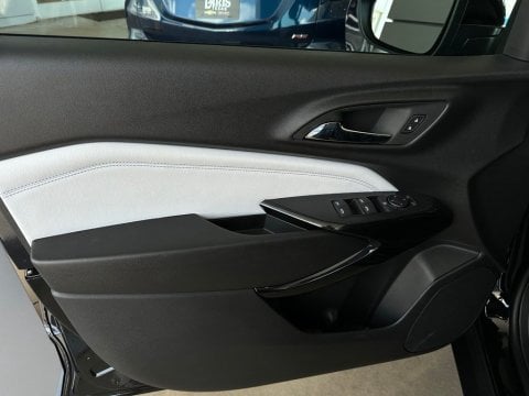 New Mosaic Black Metallic 2026 Chevrolet Trax LT FWD - photo 11 - Stock #261126