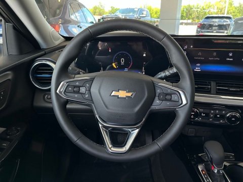 New Mosaic Black Metallic 2026 Chevrolet Trax LT FWD - photo 19 - Stock #261126