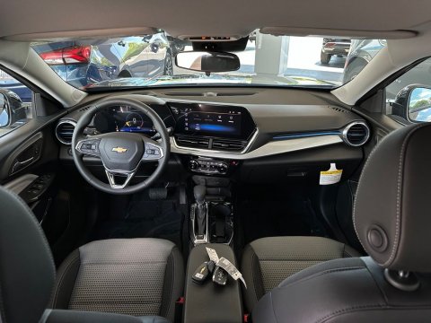 New Mosaic Black Metallic 2026 Chevrolet Trax LT FWD - photo 20 - Stock #261126