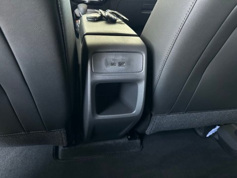 New Mosaic Black Metallic 2026 Chevrolet Trax LT FWD - photo 22 - Stock #261126