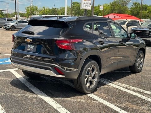 New Mosaic Black Metallic 2026 Chevrolet Trax LT FWD - photo 6 - Stock #261126