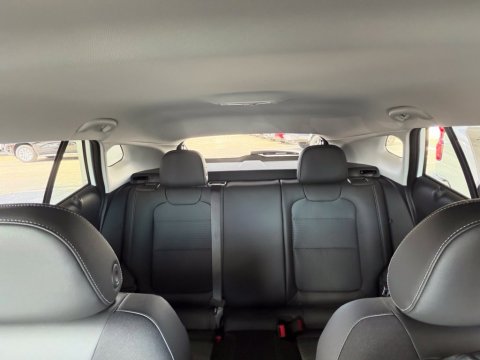 New Summit White 2026 Chevrolet Trax LT FWD - photo 27 - Stock #261426