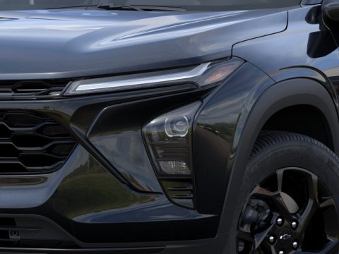 New Mosaic Black Metallic 2026 Chevrolet Trax LT FWD - photo 10 - Stock #261425