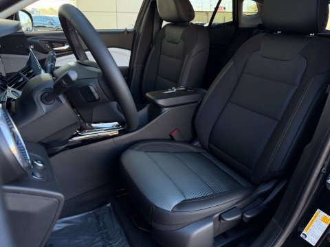 New Mosaic Black Metallic 2026 Chevrolet Trax LT FWD - photo 14 - Stock #261425