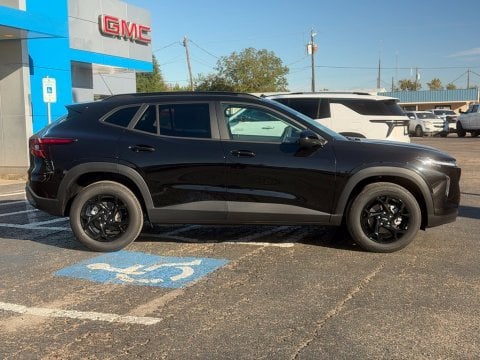New Mosaic Black Metallic 2026 Chevrolet Trax LT FWD - photo 5 - Stock #261425