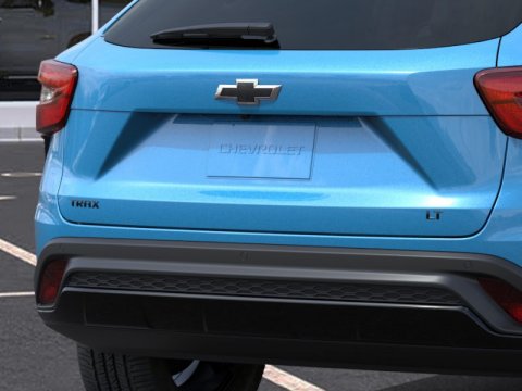 New Marina Blue Metallic 2026 Chevrolet Trax LT FWD - photo 15 - Stock #261505