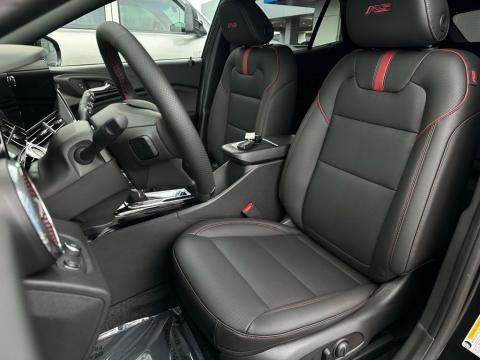 New Mosaic Black Metallic 2026 Chevrolet Trax 2RS FWD - photo 13 - Stock #260660