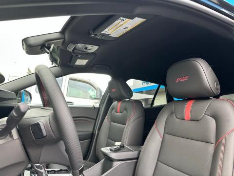 New Mosaic Black Metallic 2026 Chevrolet Trax 2RS FWD - photo 14 - Stock #260660