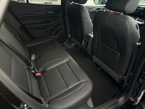 New Mosaic Black Metallic 2026 Chevrolet Trax 2RS FWD - photo 18 - Stock #260660