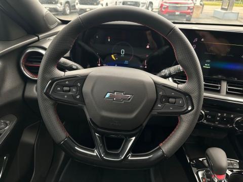 New Mosaic Black Metallic 2026 Chevrolet Trax 2RS FWD - photo 19 - Stock #260660