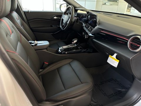 New Summit White 2026 Chevrolet Trax 2RS FWD - photo 17 - Stock #261108