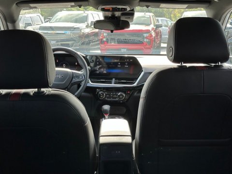 New Summit White 2026 Chevrolet Trax 2RS FWD - photo 9 - Stock #261108