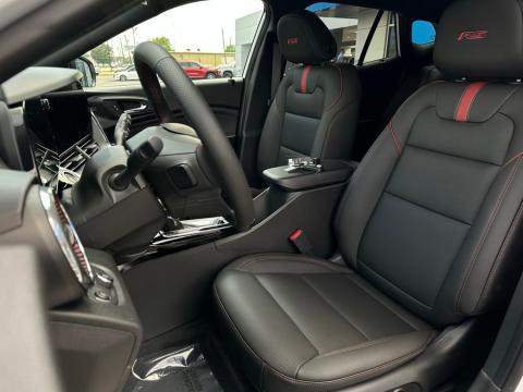 New Summit White 2026 Chevrolet Trax 2RS FWD - photo 13 - Stock #260870