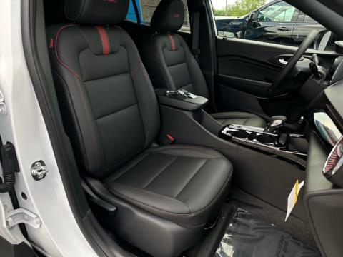 New Summit White 2026 Chevrolet Trax 2RS FWD - photo 17 - Stock #260870