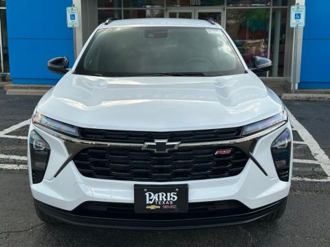 New Summit White 2026 Chevrolet Trax 2RS FWD - photo 2 - Stock #260870