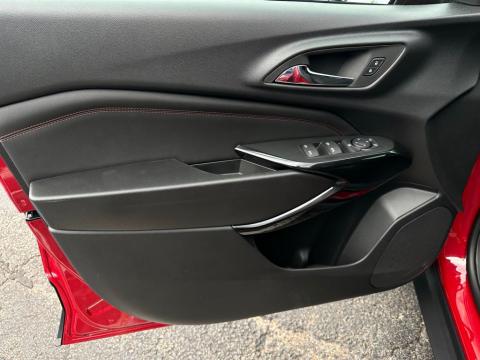 New Apex Red 2026 Chevrolet Trax 2RS FWD - photo 12 - Stock #260991